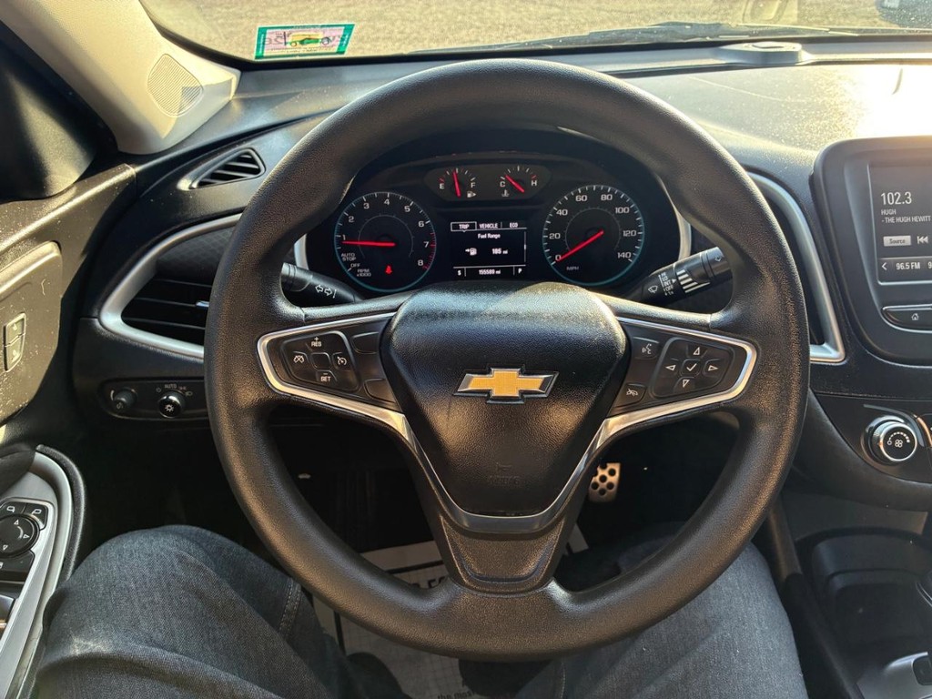 Chevrolet Malibu Vehicle Full-screen Gallery Image 09