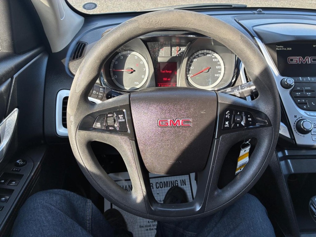 GMC Terrain Vehicle Full-screen Gallery Image 09