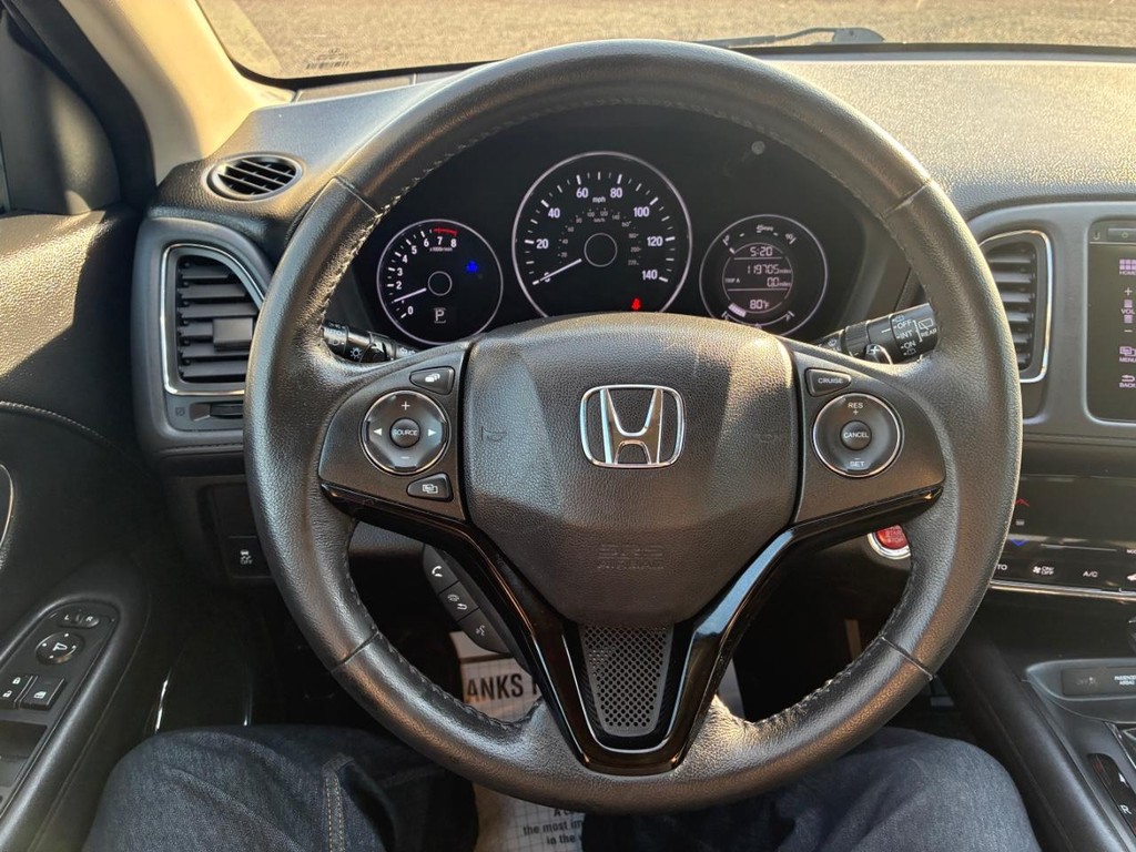 Honda HR-V Vehicle Full-screen Gallery Image 09