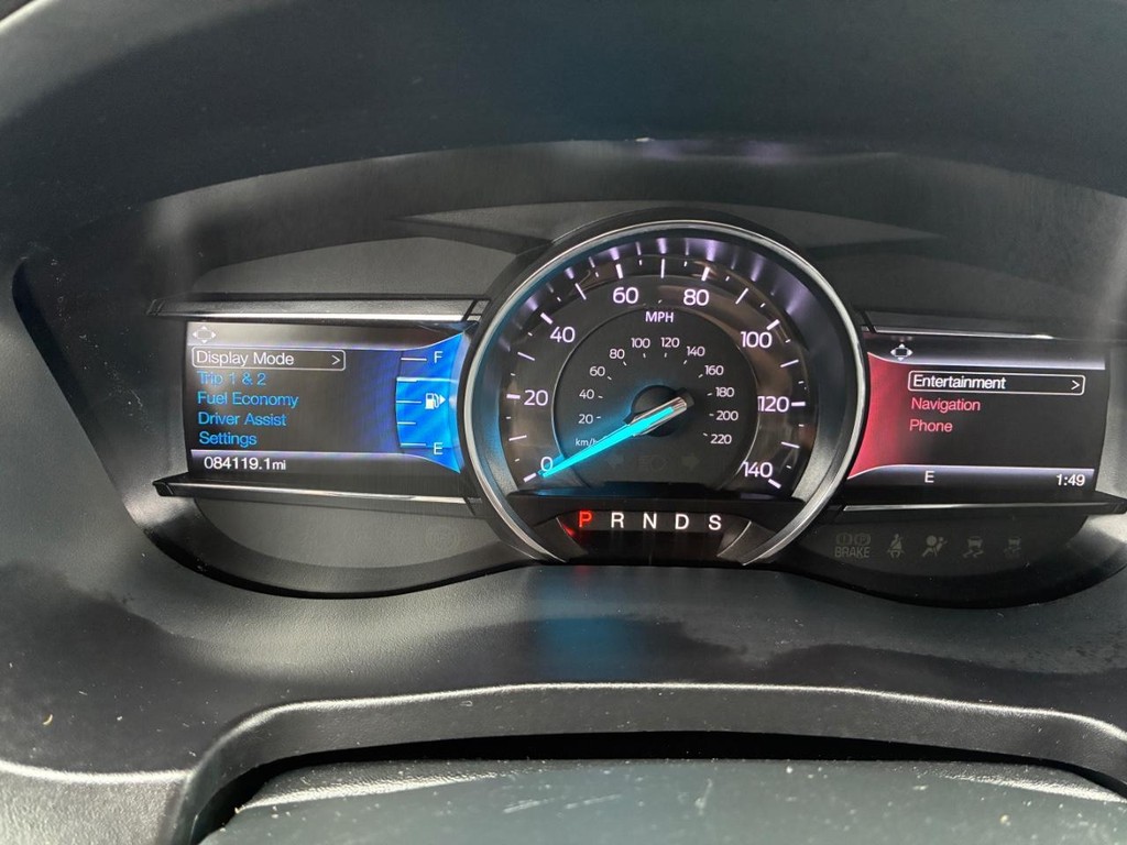 Ford Explorer Vehicle Full-screen Gallery Image 11