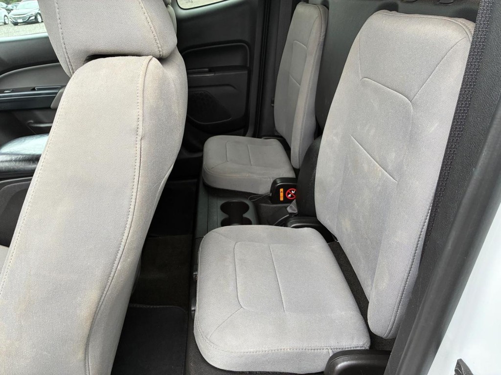 Chevrolet Colorado Vehicle Full-screen Gallery Image 06