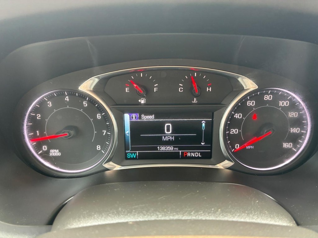 GMC Acadia Vehicle Full-screen Gallery Image 11