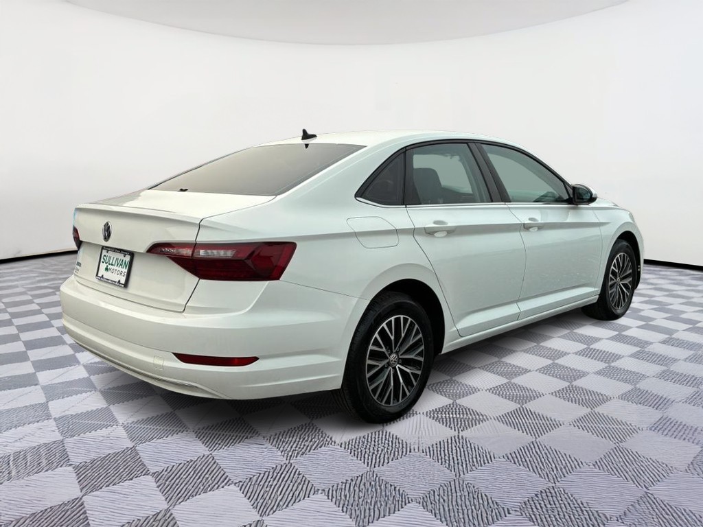 Volkswagen Jetta Vehicle Full-screen Gallery Image 03
