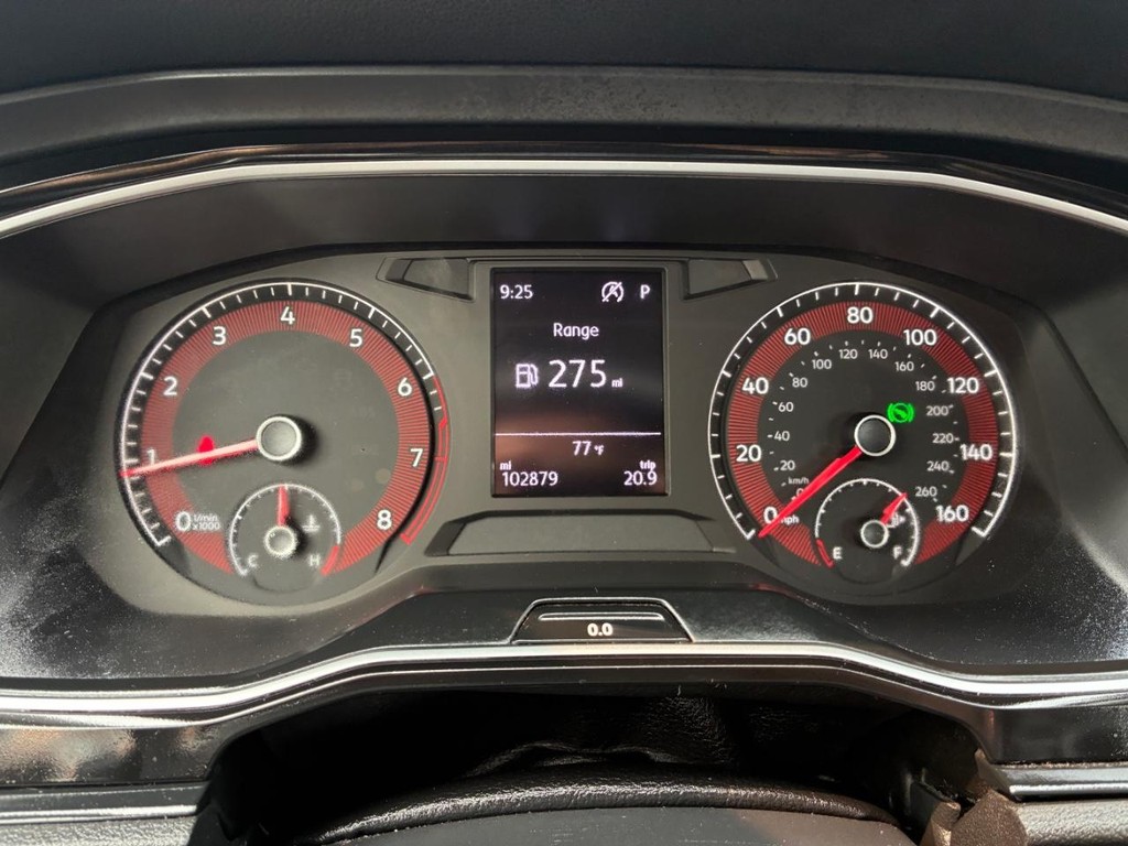 Volkswagen Jetta Vehicle Full-screen Gallery Image 10