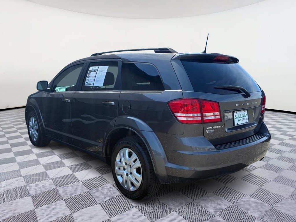 Dodge Journey Vehicle Full-screen Gallery Image 02