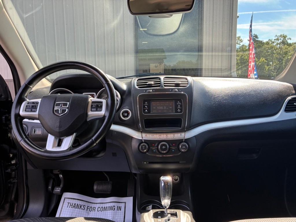Dodge Journey Vehicle Full-screen Gallery Image 08