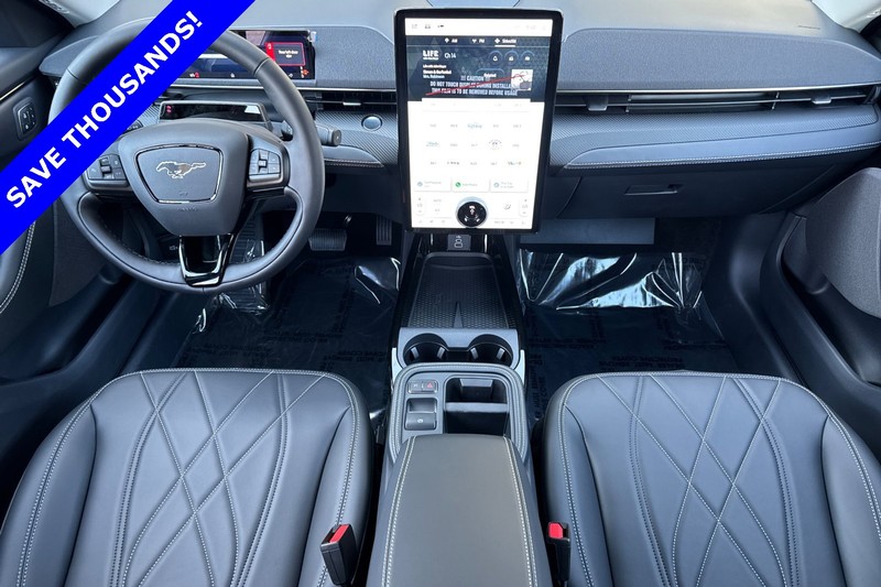 Ford Mustang Mach-E Vehicle Full-screen Gallery Image 12