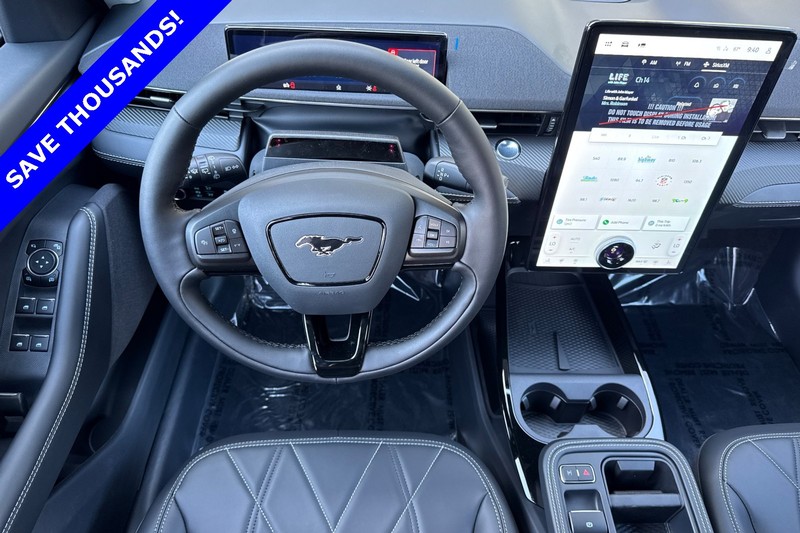 Ford Mustang Mach-E Vehicle Full-screen Gallery Image 13