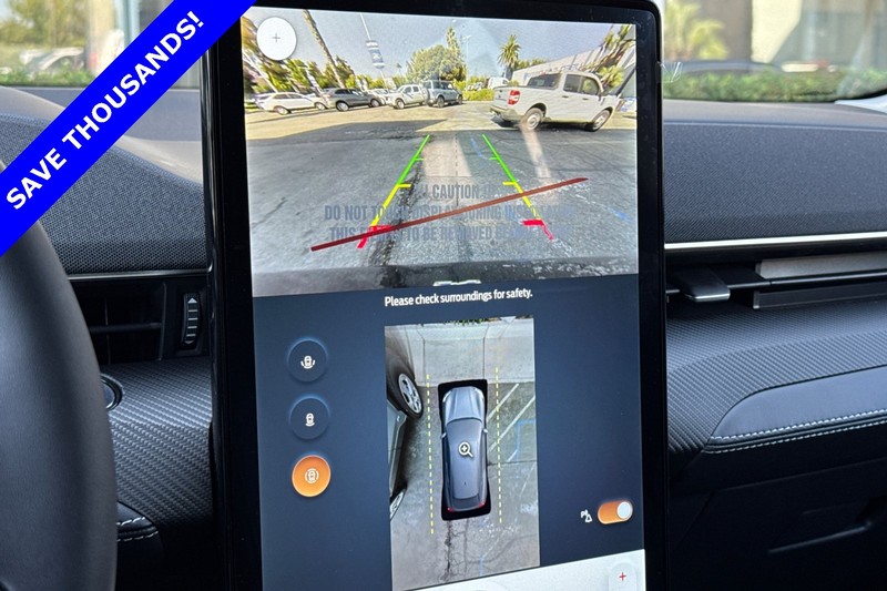 Ford Mustang Mach-E Vehicle Full-screen Gallery Image 19