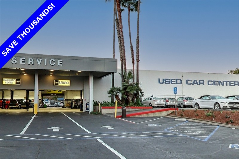 Ford Mustang Mach-E Vehicle Full-screen Gallery Image 27