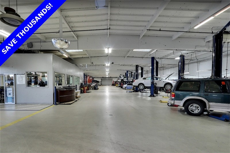 Ford Mustang Mach-E Vehicle Full-screen Gallery Image 31