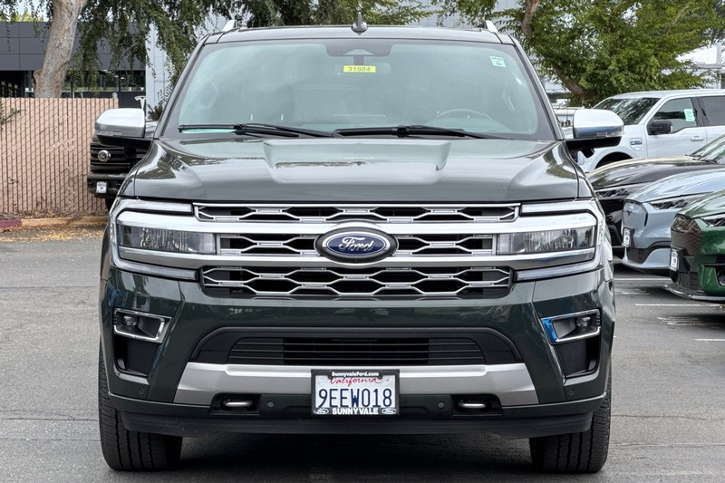 Ford Expedition Vehicle Full-screen Gallery Image 10