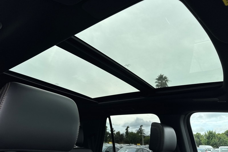 Ford Expedition Vehicle Full-screen Gallery Image 18