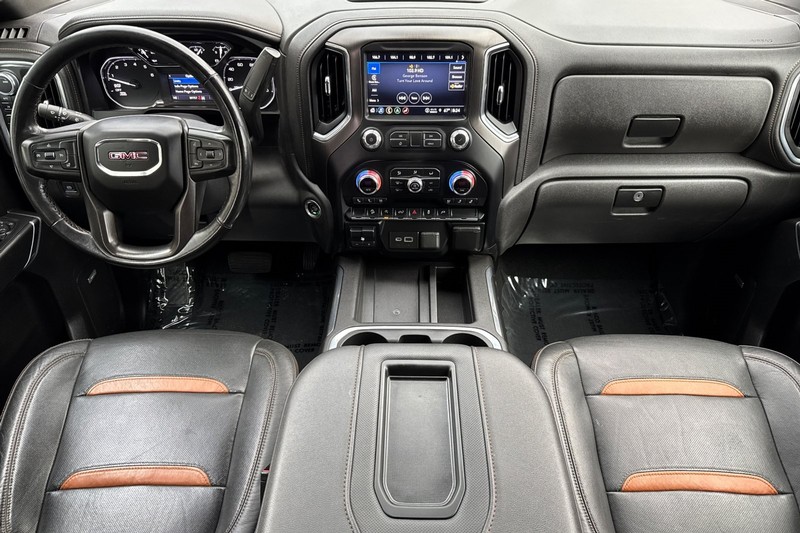 GMC Sierra 1500 Vehicle Full-screen Gallery Image 13