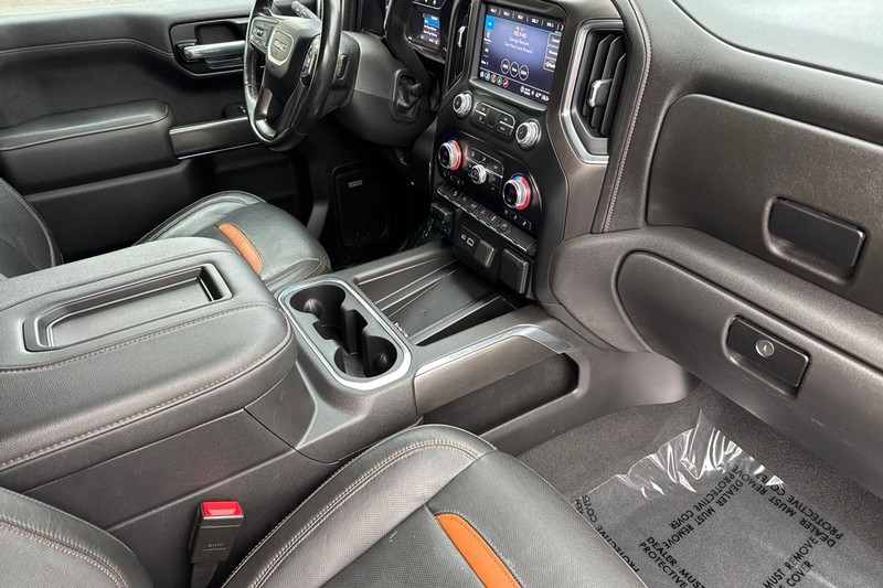 GMC Sierra 1500 Vehicle Full-screen Gallery Image 15