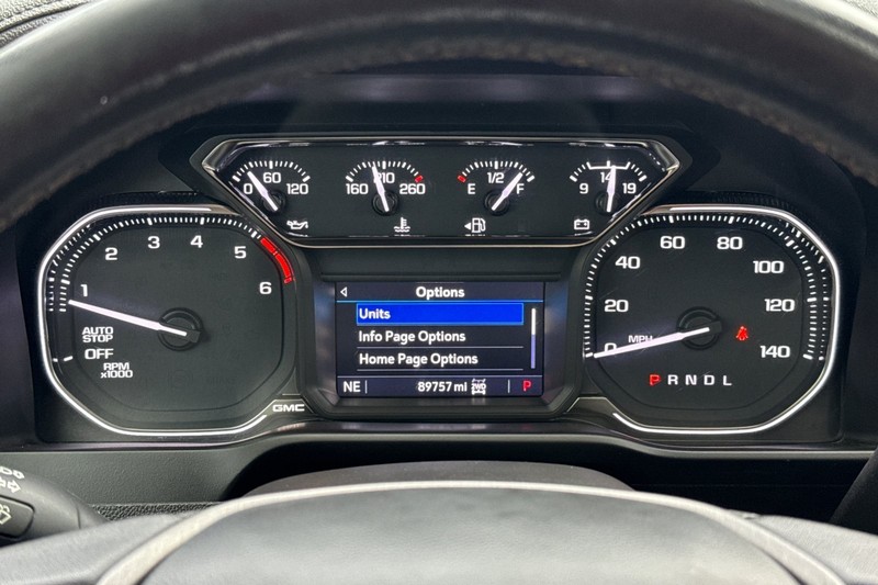 GMC Sierra 1500 Vehicle Full-screen Gallery Image 24