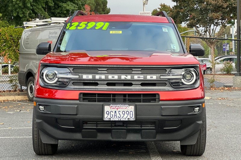 Ford Bronco Sport Vehicle Full-screen Gallery Image 09