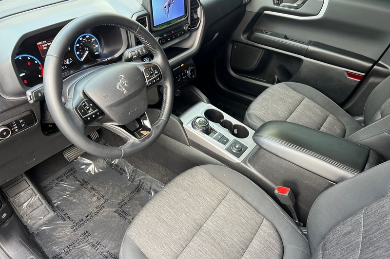 Ford Bronco Sport Vehicle Full-screen Gallery Image 10