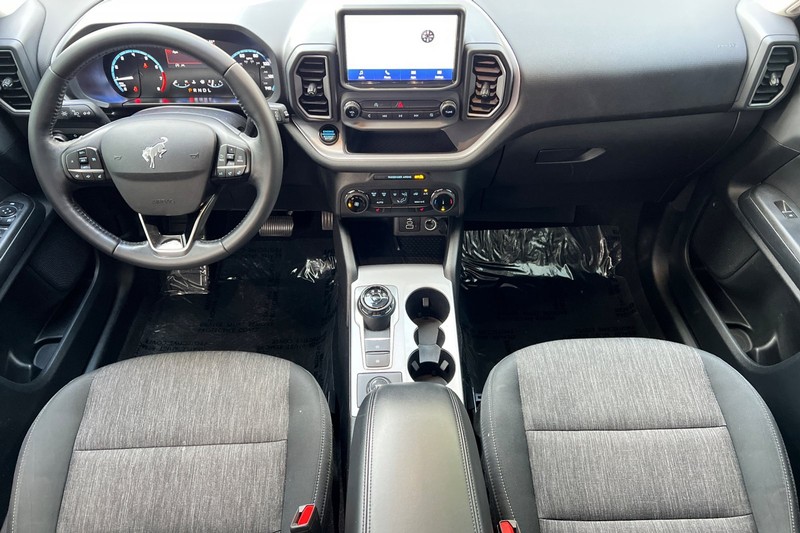 Ford Bronco Sport Vehicle Full-screen Gallery Image 13