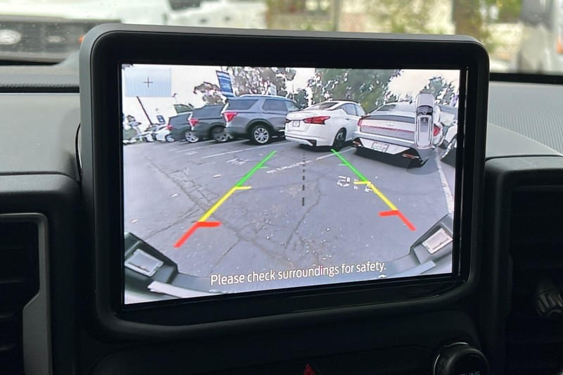 Ford Bronco Sport Vehicle Full-screen Gallery Image 19