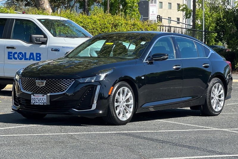 Cadillac CT5 Vehicle Full-screen Gallery Image 08