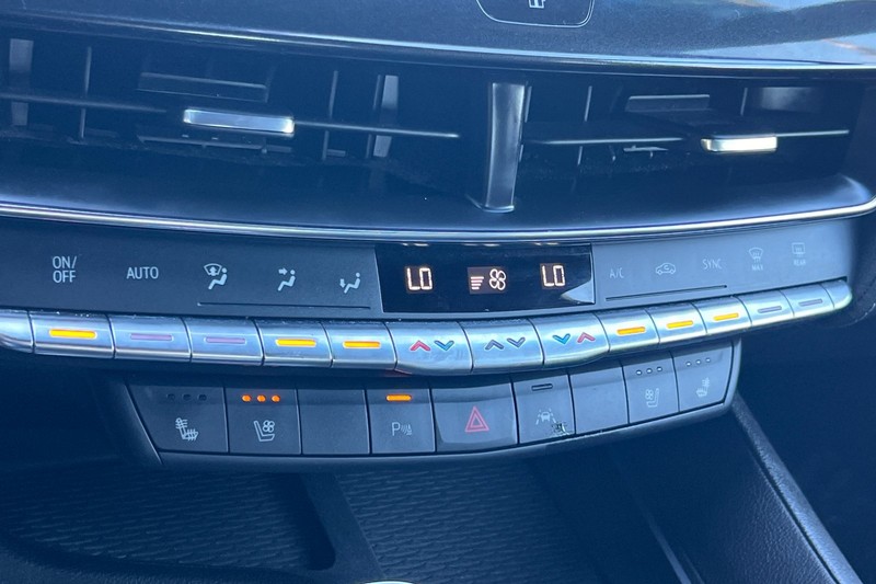 Cadillac CT5 Vehicle Full-screen Gallery Image 19