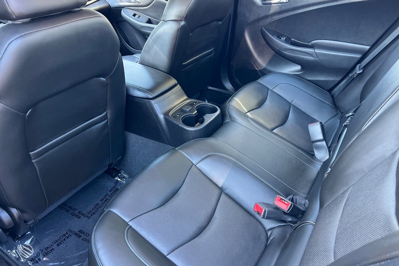 Chevrolet Volt Vehicle Full-screen Gallery Image 12