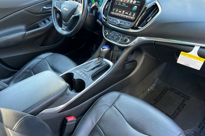 Chevrolet Volt Vehicle Full-screen Gallery Image 16