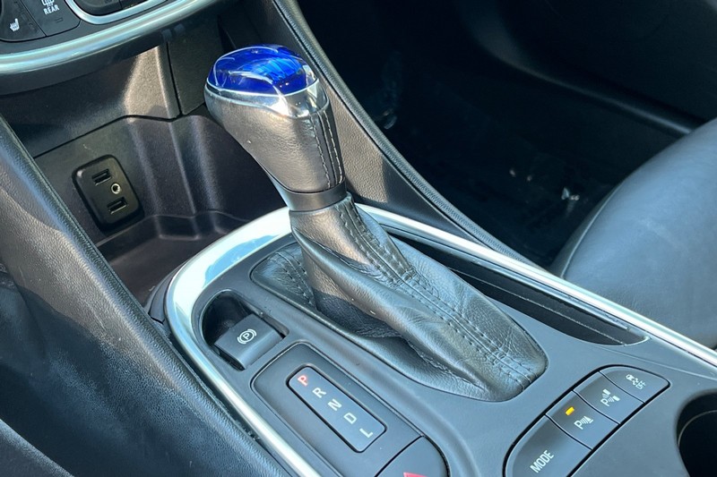 Chevrolet Volt Vehicle Full-screen Gallery Image 21