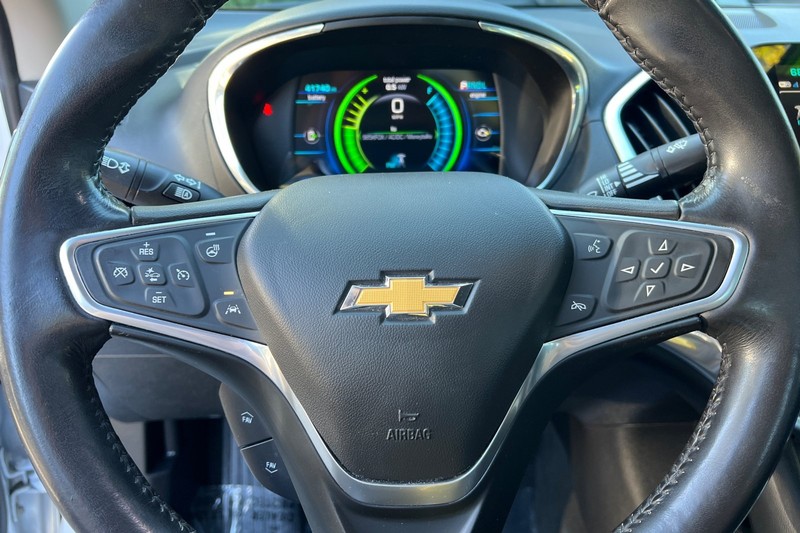 Chevrolet Volt Vehicle Full-screen Gallery Image 23