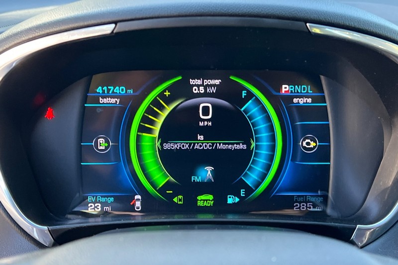 Chevrolet Volt Vehicle Full-screen Gallery Image 24