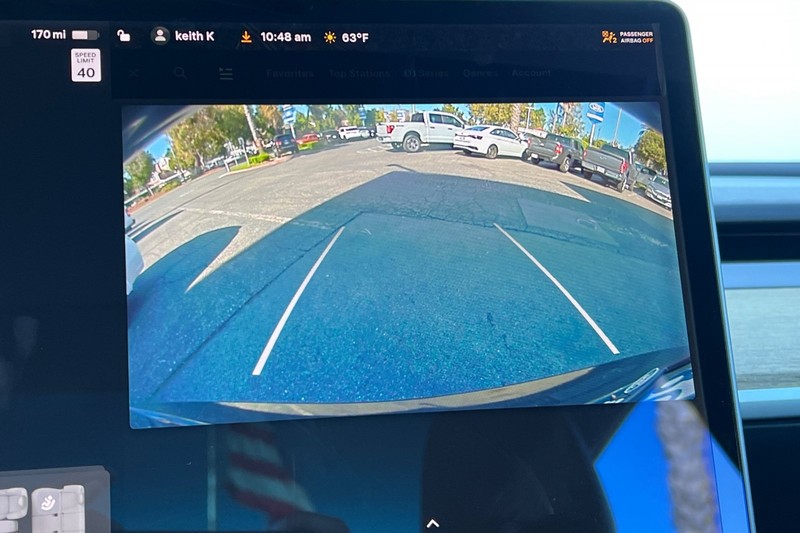 Tesla Model 3 Vehicle Full-screen Gallery Image 19