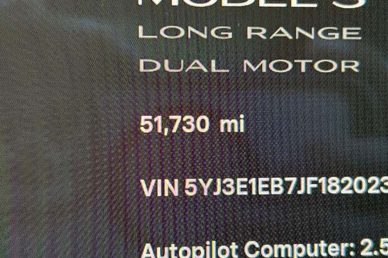 Tesla Model 3 Vehicle Full-screen Gallery Image 24