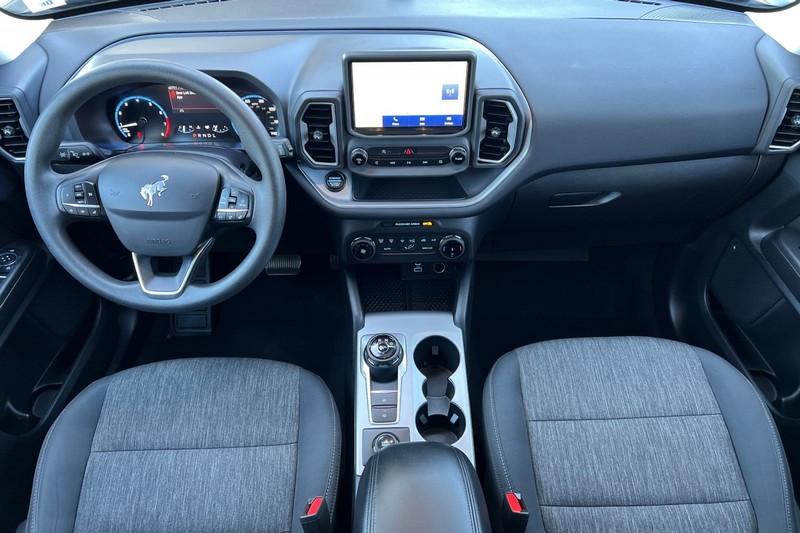 Ford Bronco Sport Vehicle Full-screen Gallery Image 14