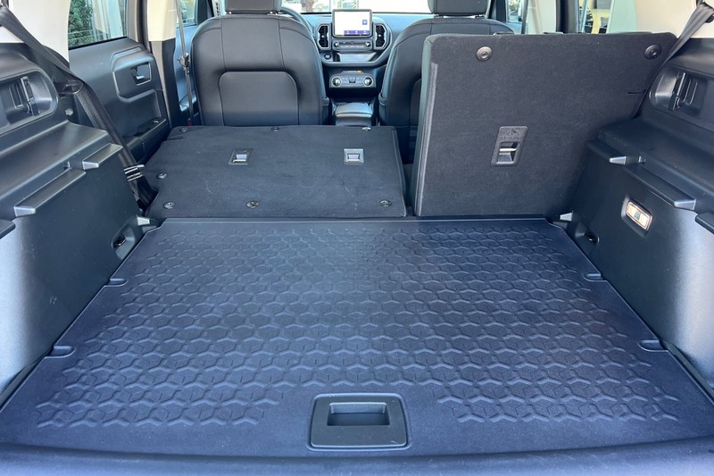 Ford Bronco Sport Vehicle Full-screen Gallery Image 16