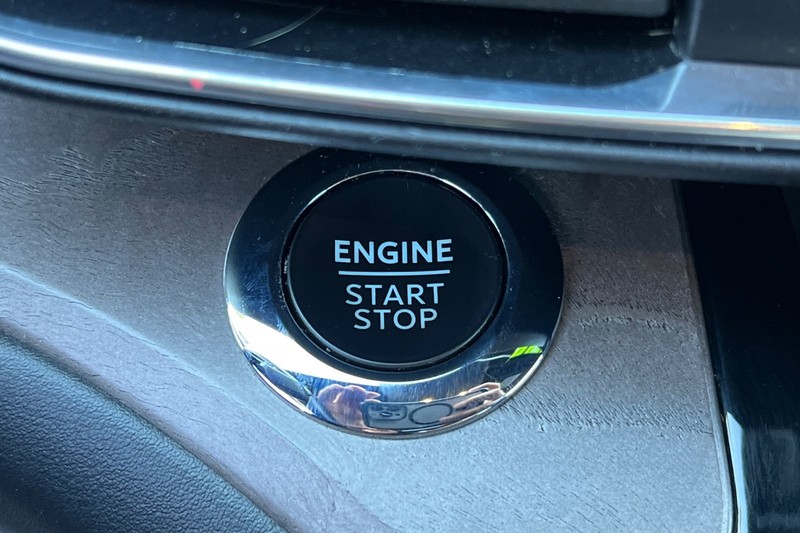 Ford Explorer Vehicle Full-screen Gallery Image 24