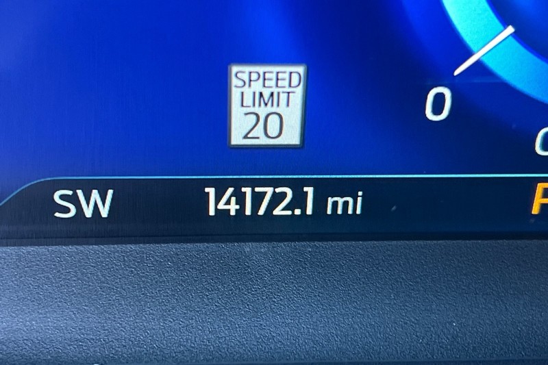 Ford Explorer Vehicle Full-screen Gallery Image 27