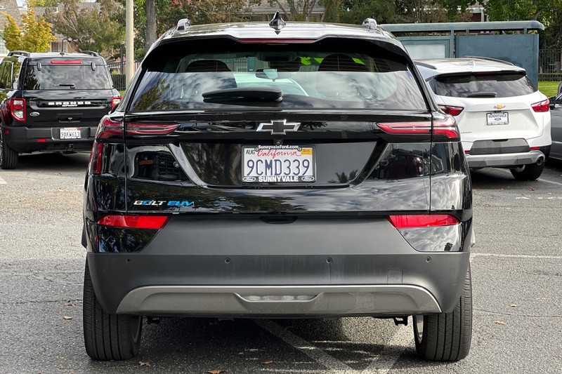 Chevrolet Bolt EUV Vehicle Full-screen Gallery Image 05