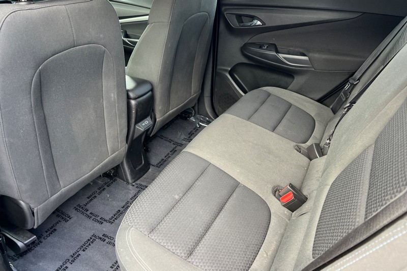 Chevrolet Bolt EUV Vehicle Full-screen Gallery Image 12