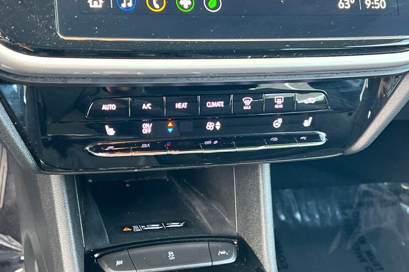 Chevrolet Bolt EUV Vehicle Full-screen Gallery Image 20