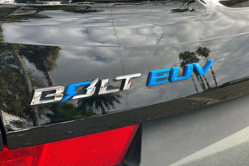 Chevrolet Bolt EUV Vehicle Full-screen Gallery Image 27