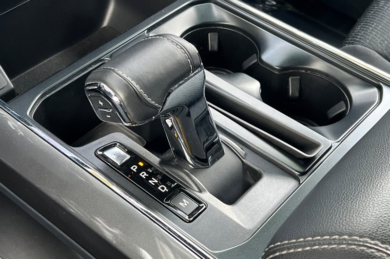 Ford F-150 Vehicle Full-screen Gallery Image 21