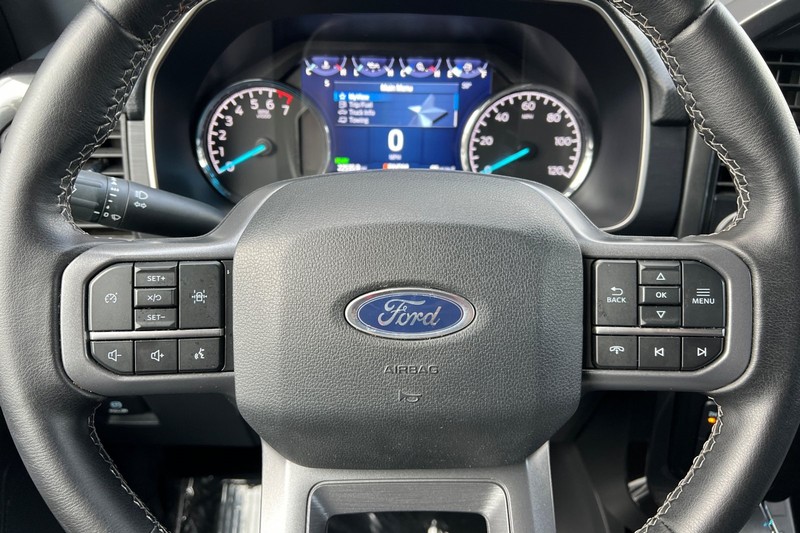 Ford F-150 Vehicle Full-screen Gallery Image 23