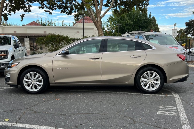Chevrolet Malibu Vehicle Full-screen Gallery Image 07
