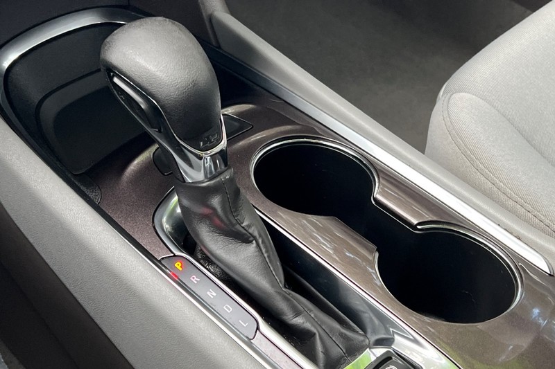 Chevrolet Malibu Vehicle Full-screen Gallery Image 20