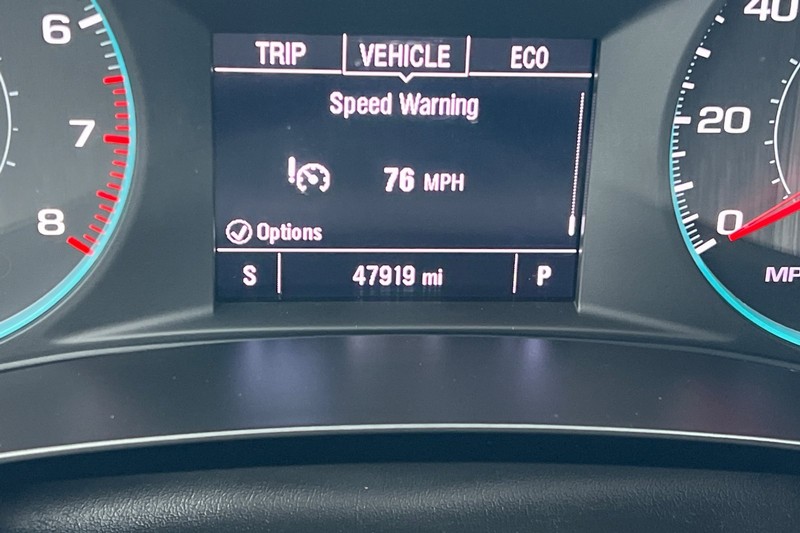 Chevrolet Malibu Vehicle Full-screen Gallery Image 24