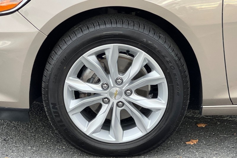 Chevrolet Malibu Vehicle Full-screen Gallery Image 25