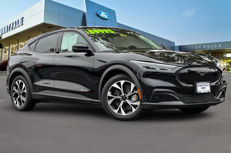 Ford Mustang Mach-E Vehicle Full-screen Gallery Image 02