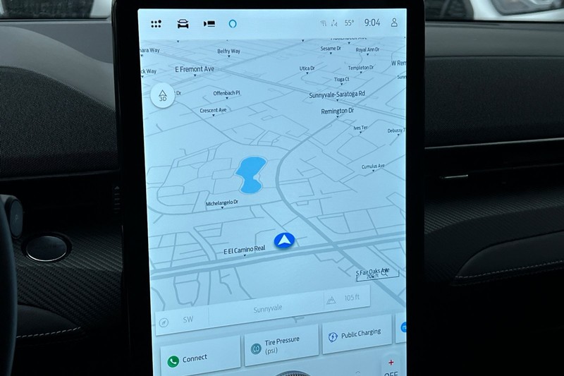 Ford Mustang Mach-E Vehicle Full-screen Gallery Image 19