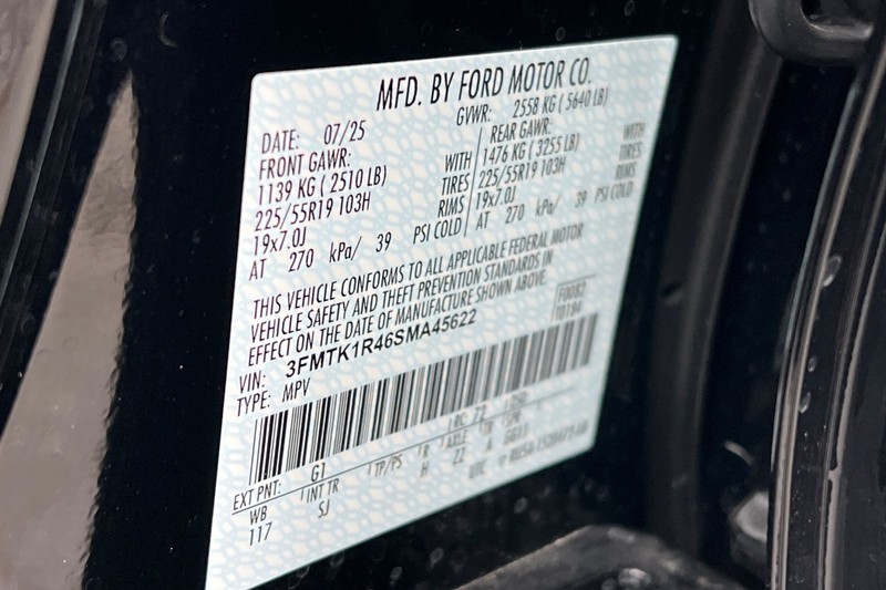 Ford Mustang Mach-E Vehicle Full-screen Gallery Image 30